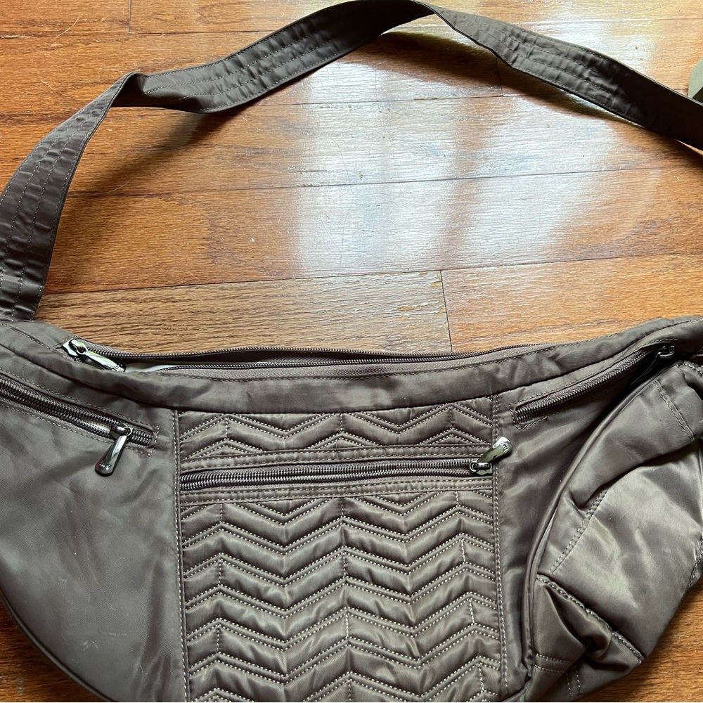 Lug Boomerang